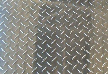 중국 간격에 의하여 입힌 알루미늄 Checkered 장, 목록은 Insigns를 위한 알루미늄 판을 돋을새김했습니다 협력 업체